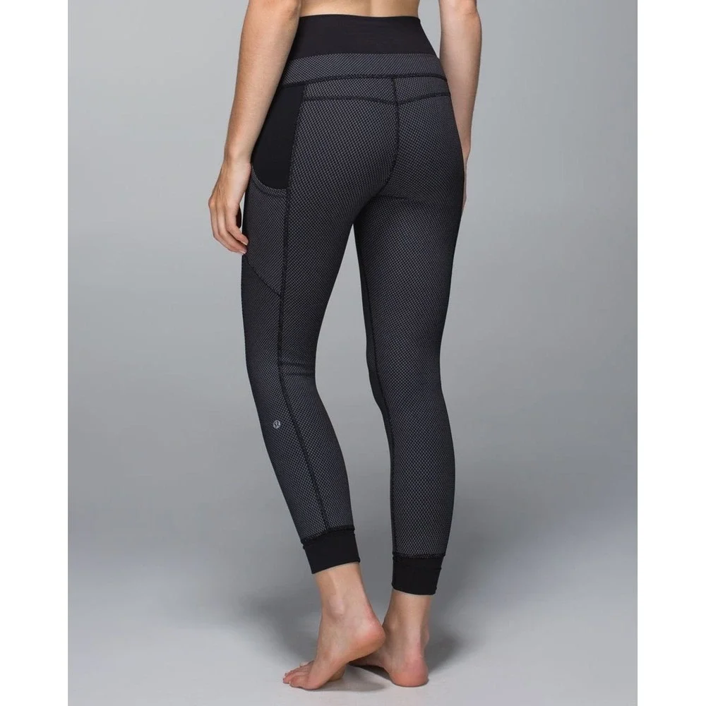 Lululemon Tight Stuff Tight Black White Diamond Dot Reflective Leggings 6 25